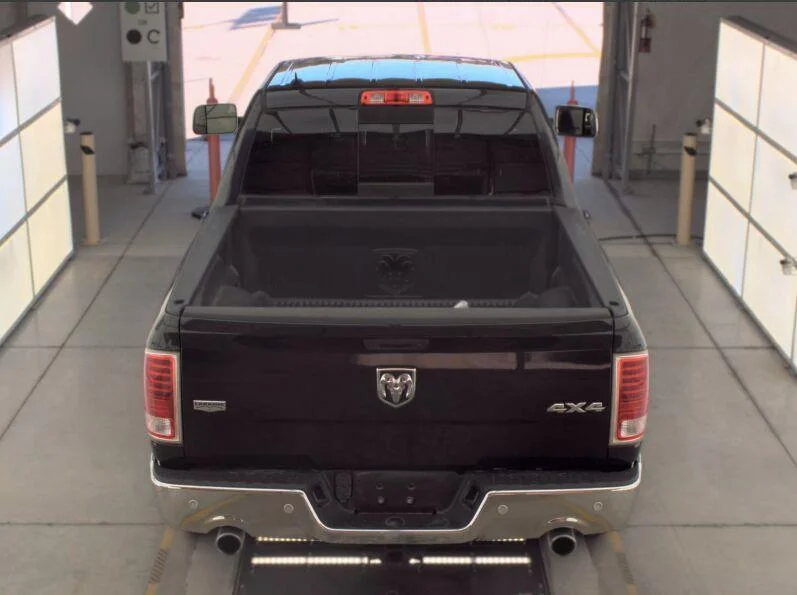 Used 2017 Brilliant Black Crystal Pearlcoat Ram Laramie image 17