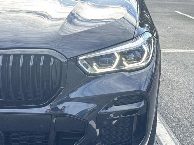 Used 2022 Black BMW sDrive40i image 10