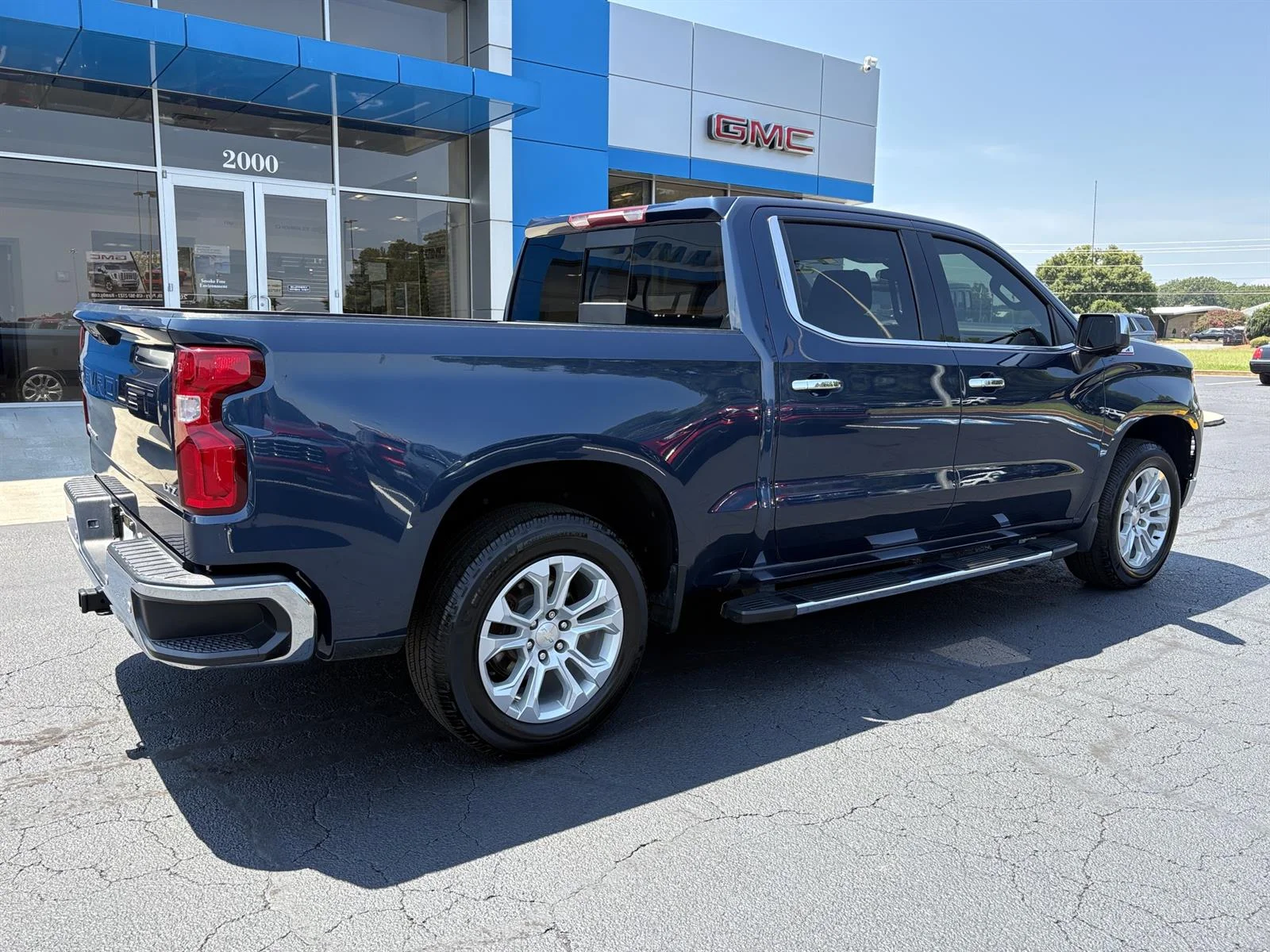 Used 2022 NORTHSKY BLUE METALLIC Chevrolet LTZ image 3