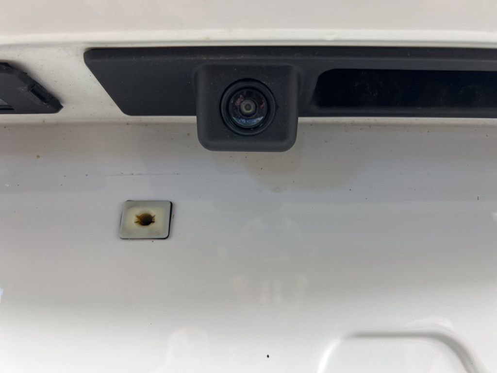 Used 2024 Summit White Chevrolet LT image 23