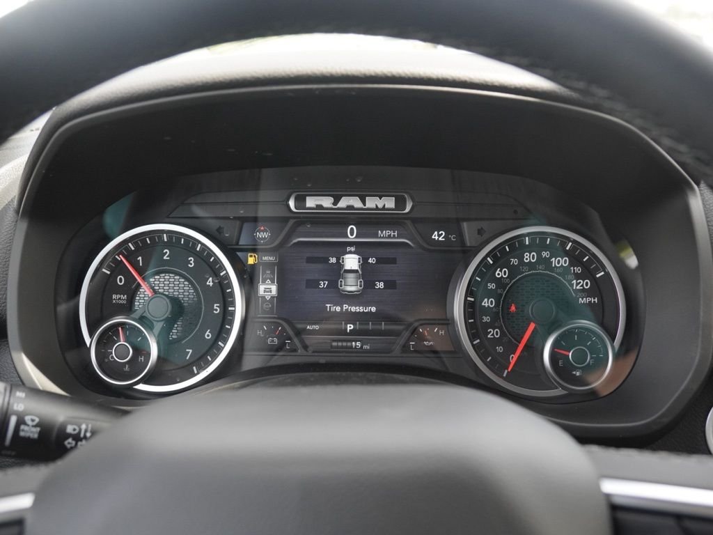 New 2026 Granite Crystal Metallic Clear-Coat Exterior Paint RAM Big Horn Night Edition image 13