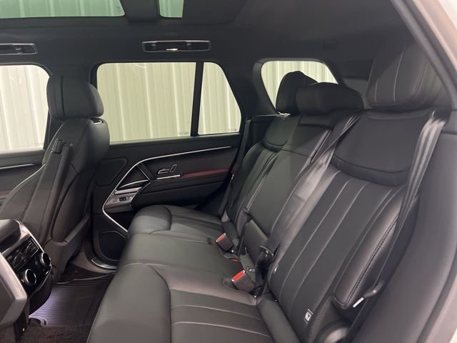 Certified Used 2025 Fuji White Land Rover SE image 13