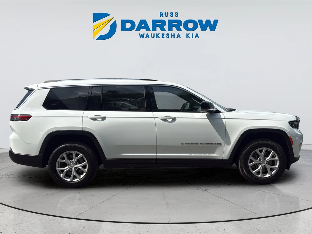 Used 2023 White Jeep Limited image 6