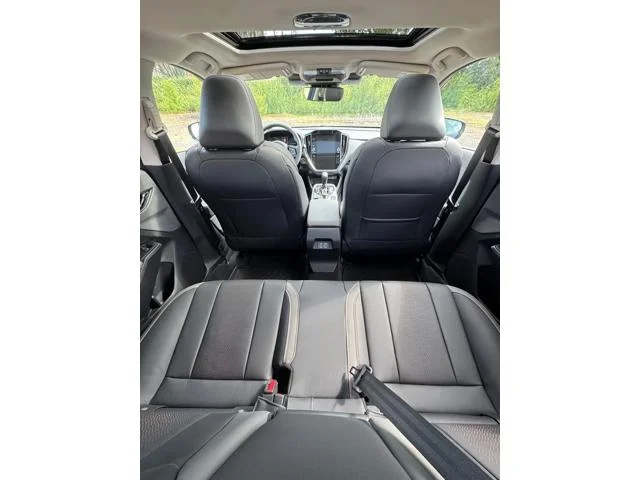 New 2026 SAPPHIRE BLUE PEARL Subaru Limited image 14