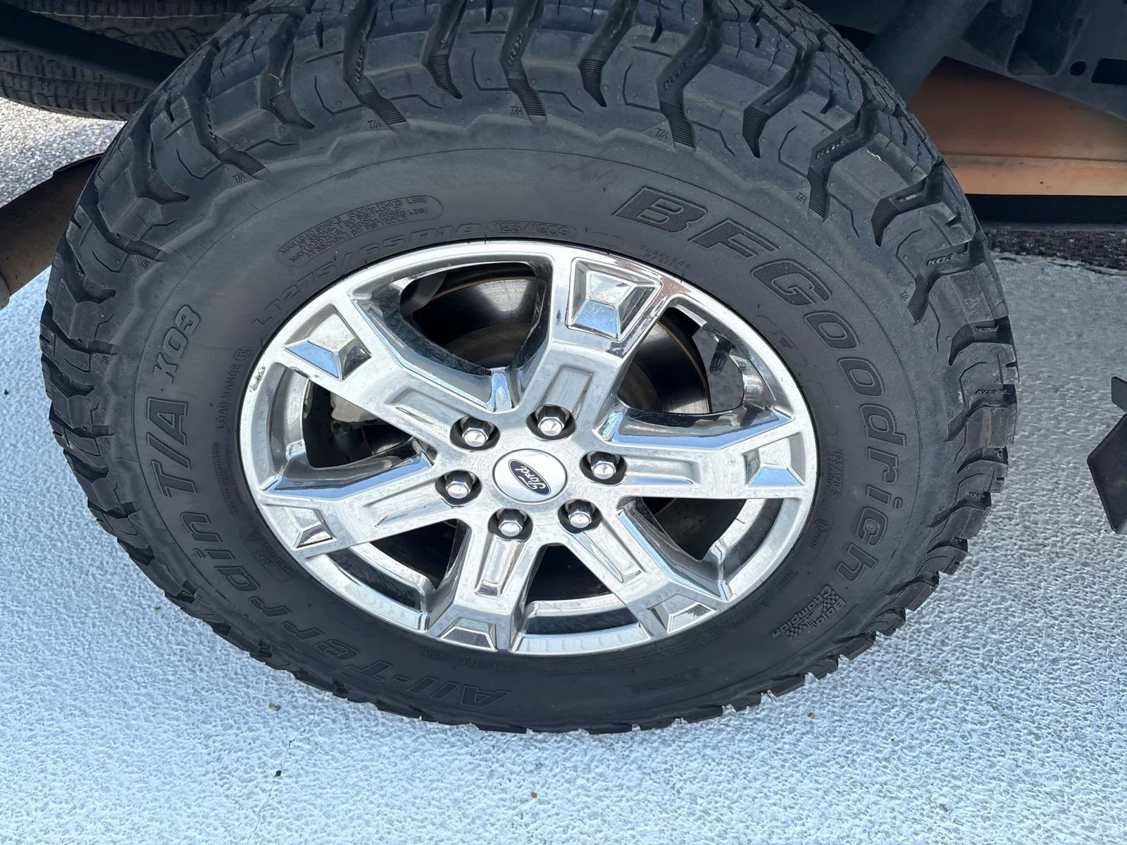 Used 2022 White Ford XLT image 10