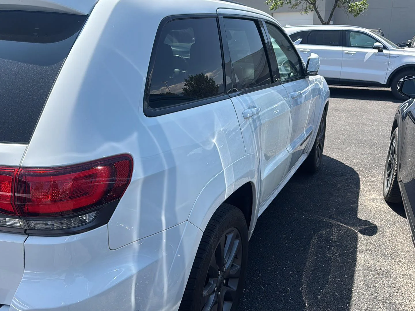 Used 2019 Bright White Clearcoat Jeep High Altitude image 4