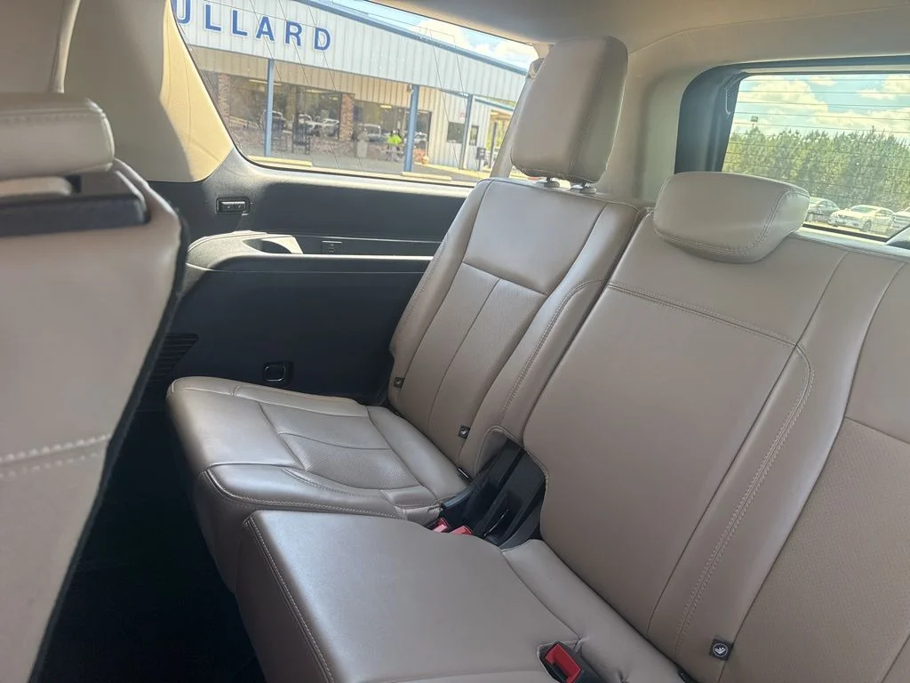Used 2023 White Ford XLT image 16