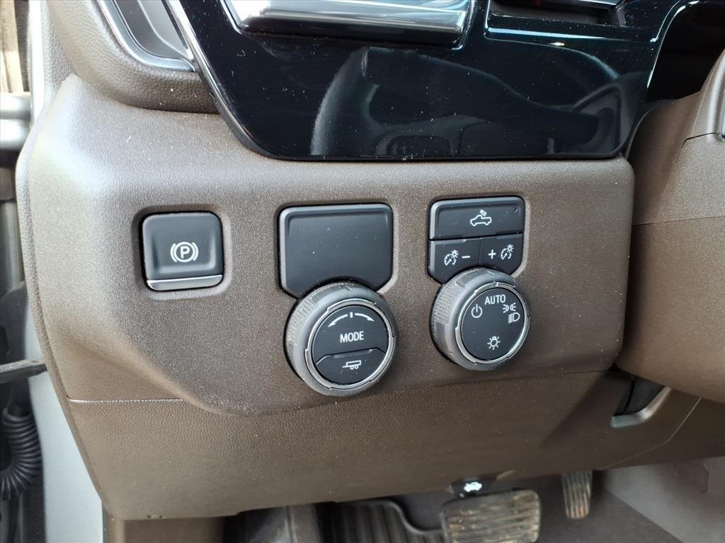 Used 2025 Sterling Gray Metallic Chevrolet LT image 6