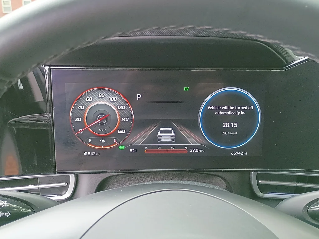 Used 2022 Ceramic White Hyundai Limited image 20