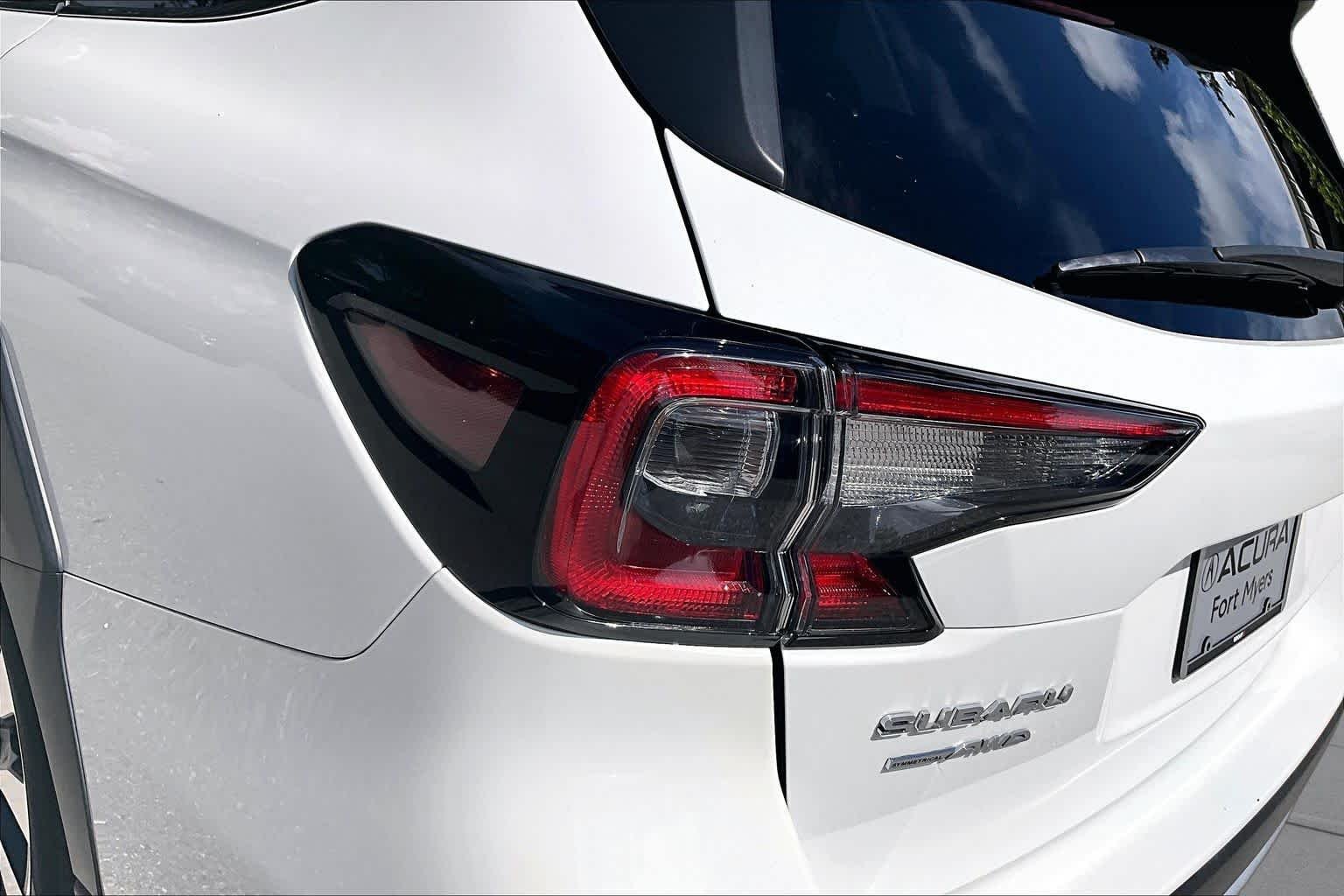 Used 2023 Crystal White Pearl Subaru Limited image 29