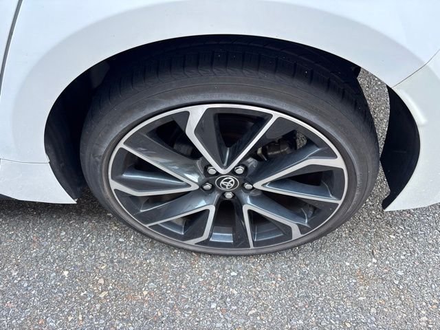 Used 2022 White Toyota SE image 11