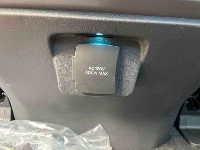 New 2026 Carbonized Gray Metallic Ford XLT image 39
