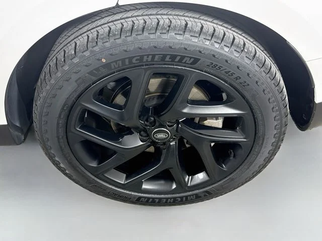 Certified Used 2023 White Land Rover SE image 33