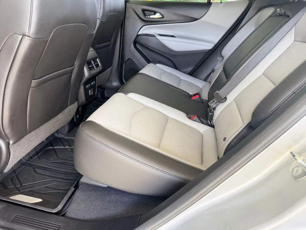 Used 2019 Silver Chevrolet Premier image 31