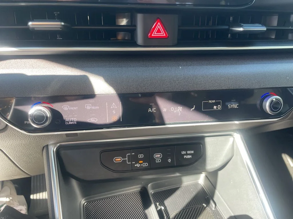 2026 Kia Carnival EX - Photo 24