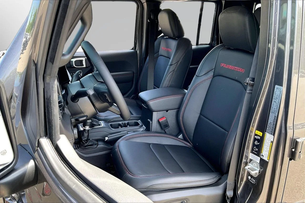 New 2026 Granite Crystal Metallic Clearcoat Jeep Rubicon X image 17