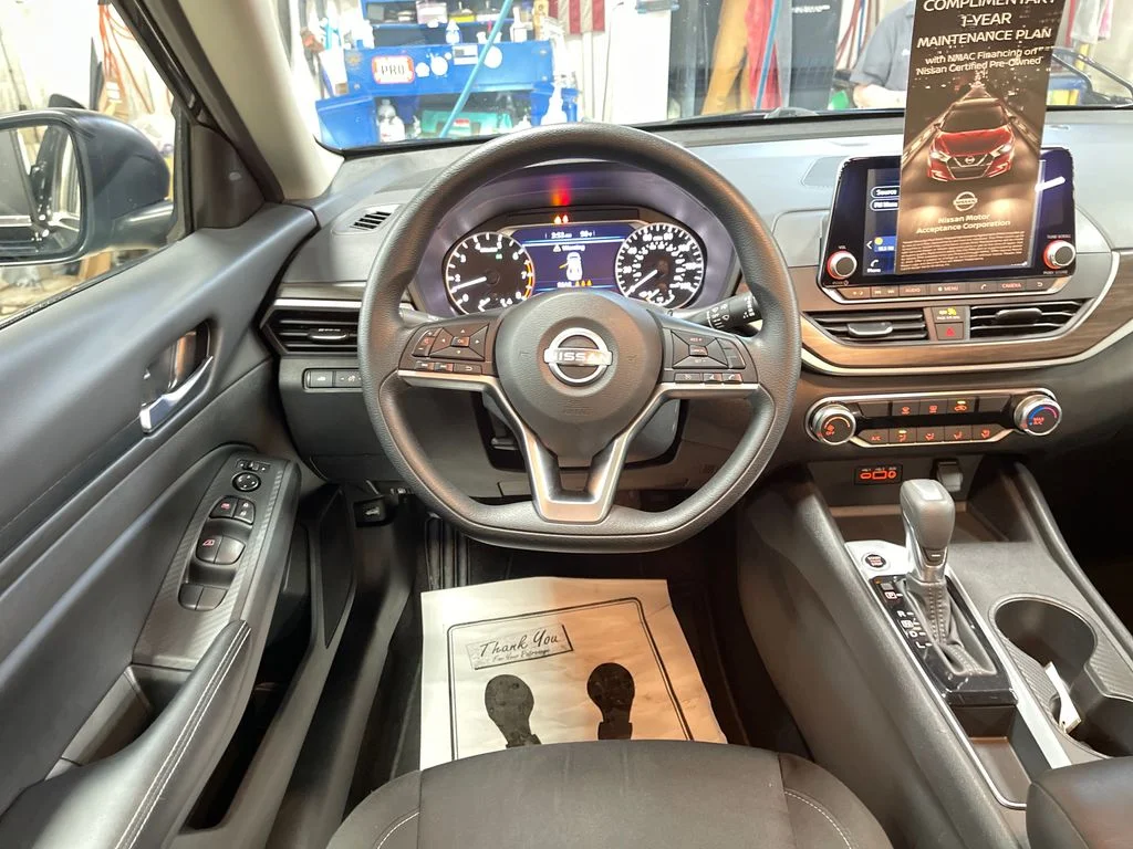 Used 2025 Black Nissan 2.5 SV image 20