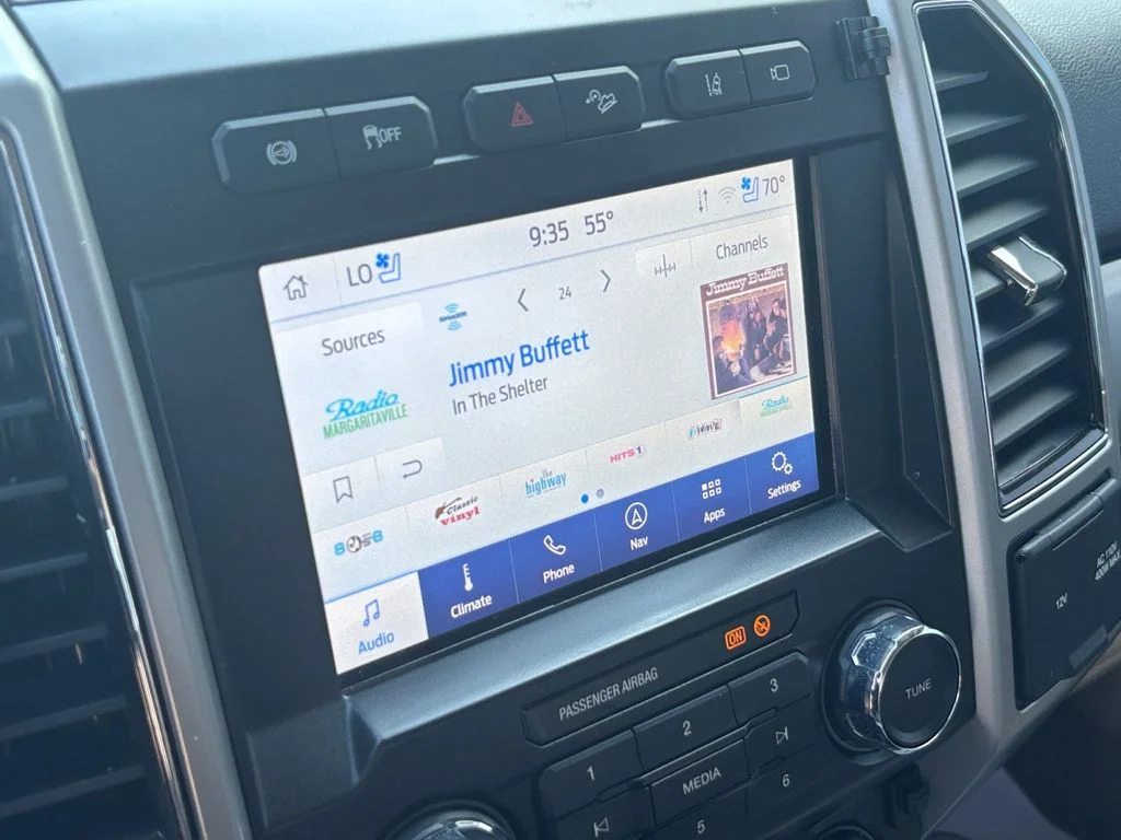 Used 2020 White Ford Lariat image 21