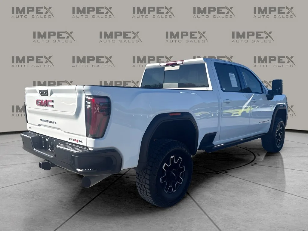 Used 2025 White GMC AT4X image 8