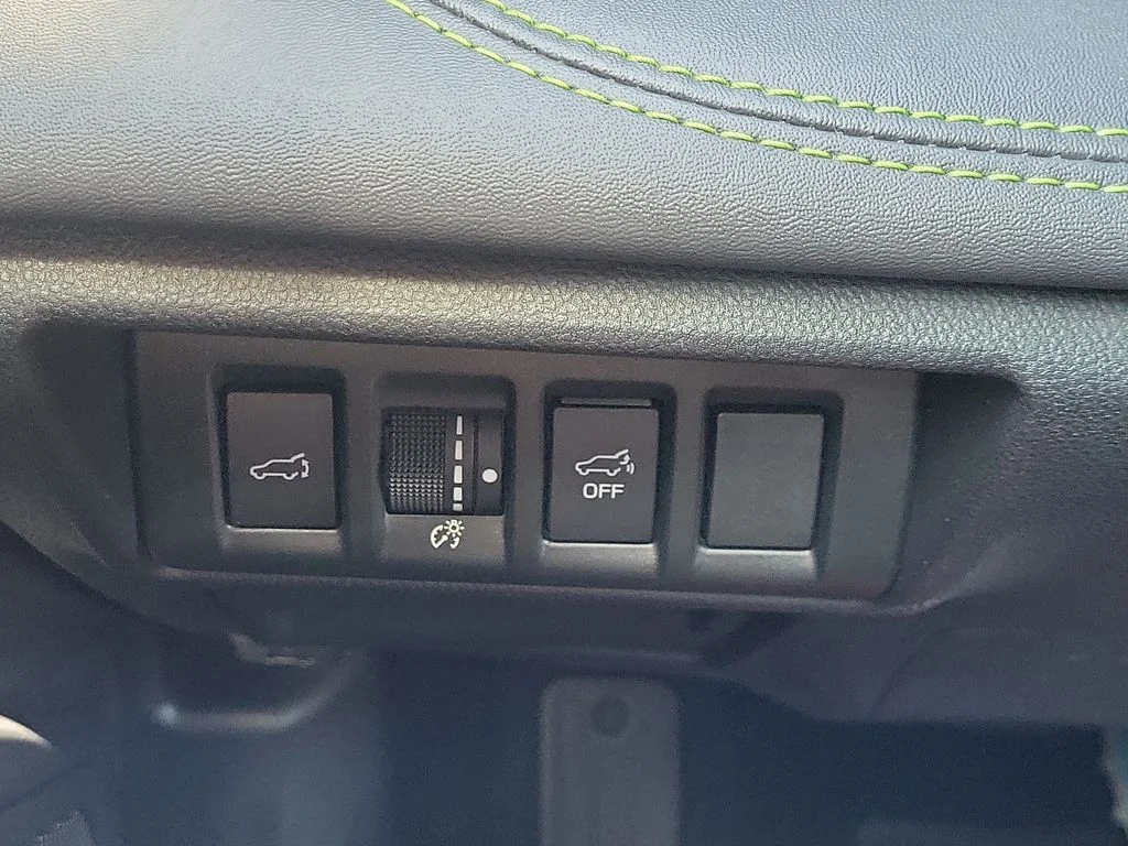 Used 2021 White Subaru Onyx Edition XT image 28