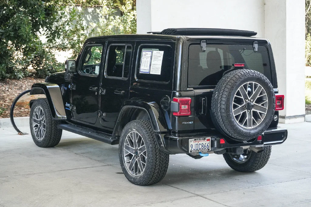 Used 2024 Black Jeep High Altitude 4xe image 4