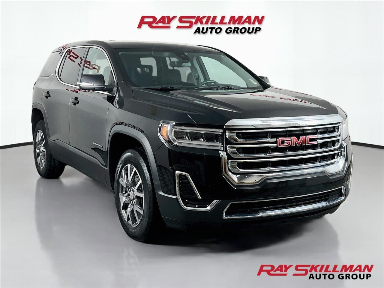 Used 2023 Ebony Twilight Metallic GMC SLE image 1