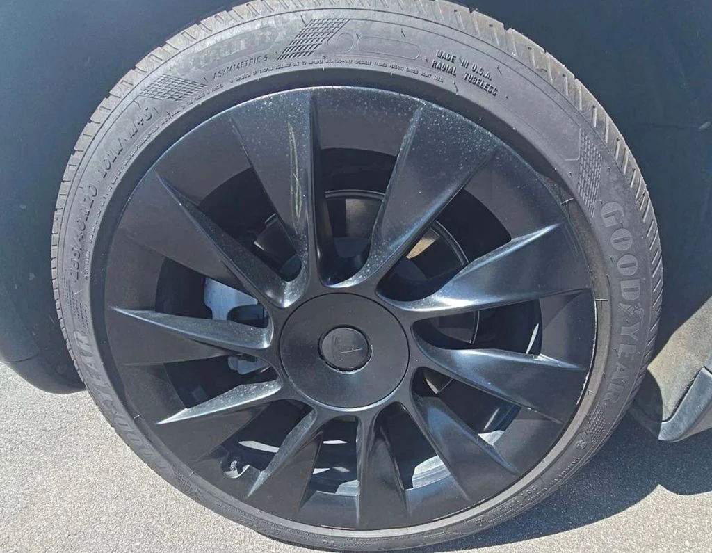 Used 2021 White Tesla Long Range image 5