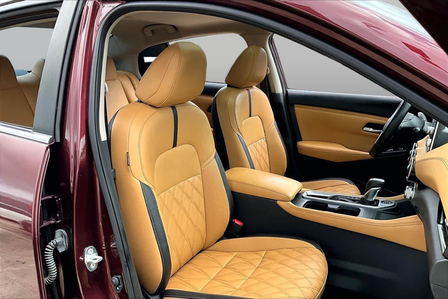 Used 2024 Rosewood Metallic Nissan SV image 9