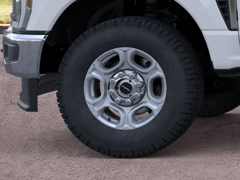 New 2026 Oxford White Ford XLT image 19