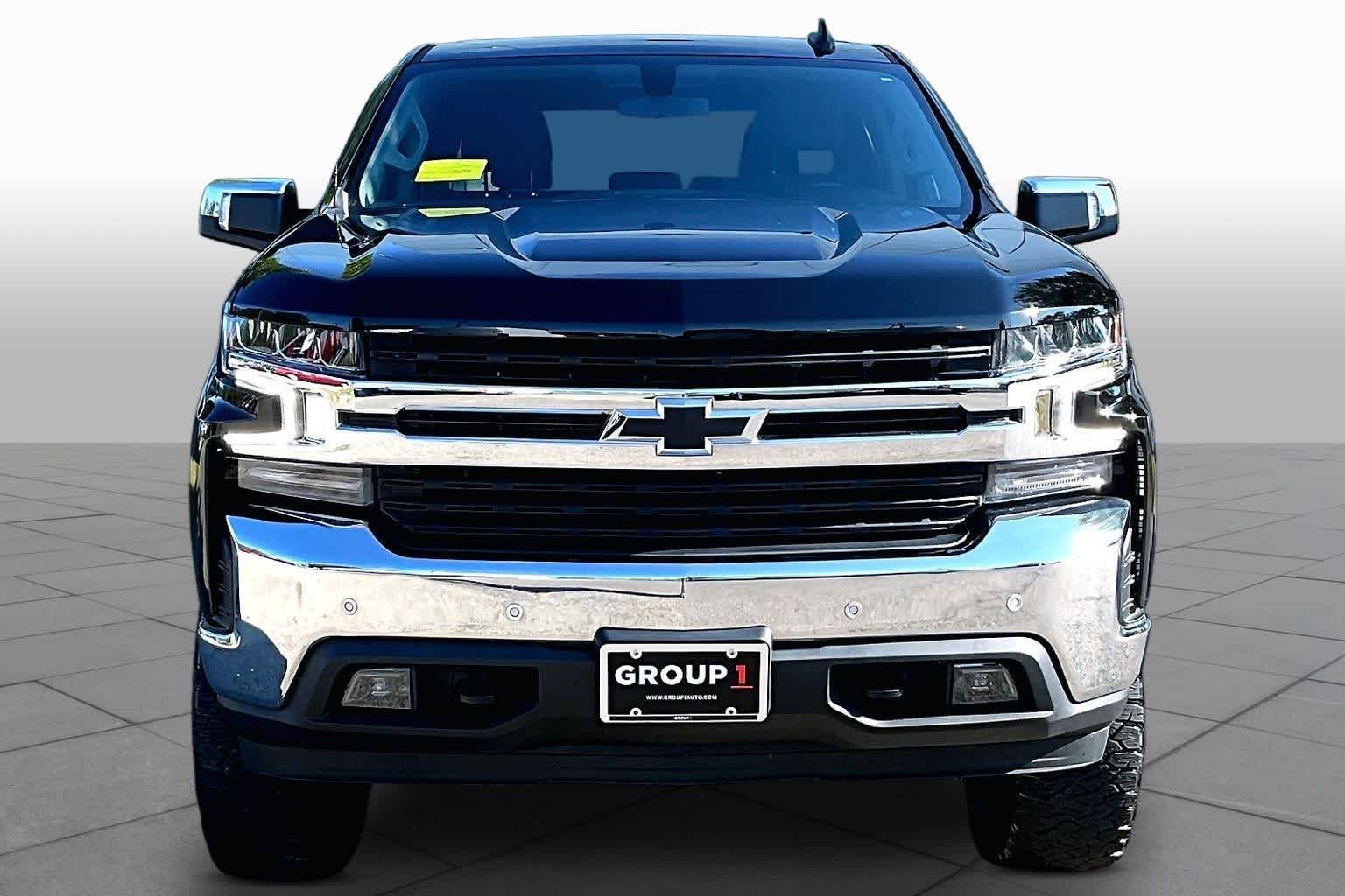 Used 2022 Black Chevrolet LT image 4