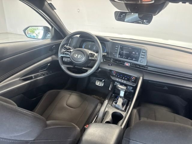 Used 2025 Gray Hyundai SEL Sport image 22