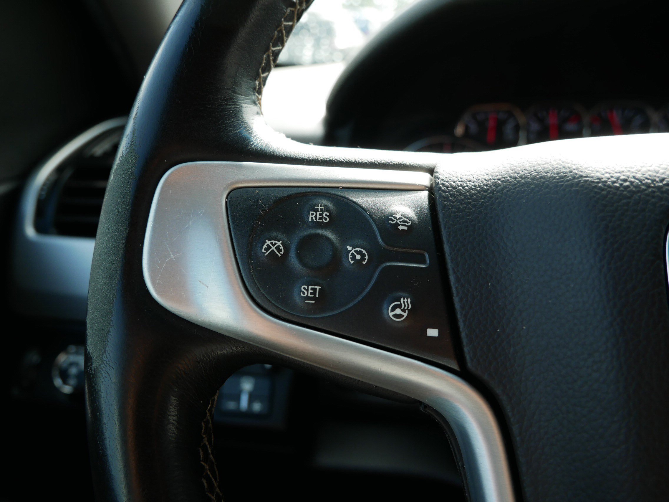 Used 2015 Onyx Black GMC SLT image 29