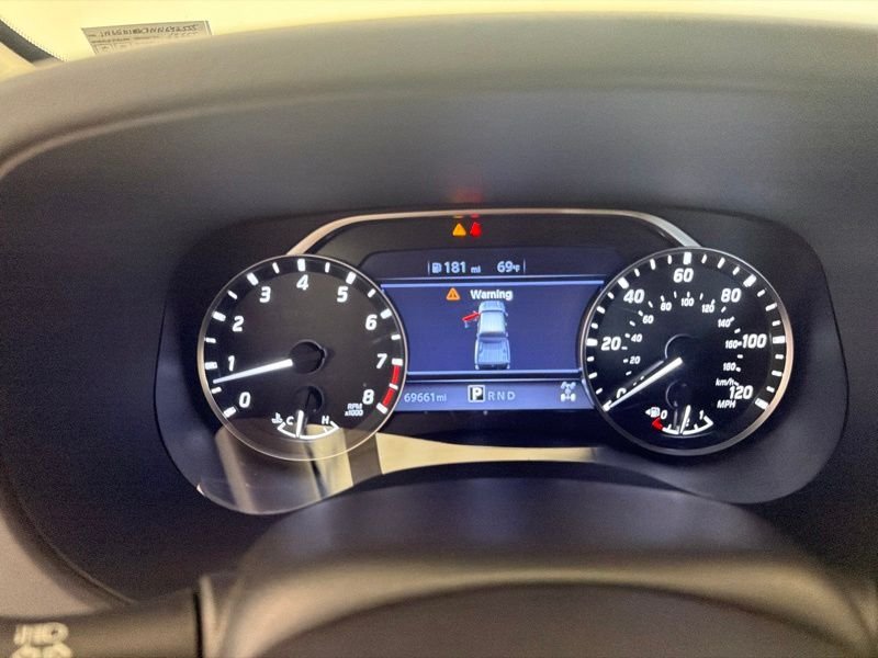 Used 2022 White Nissan SV image 20