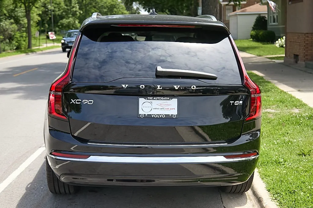 New 2026 Onyx Black Volvo Plus image 8