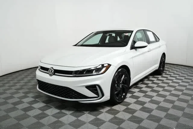 Certified Used 2025 Opal White Pearl Volkswagen SE image 28
