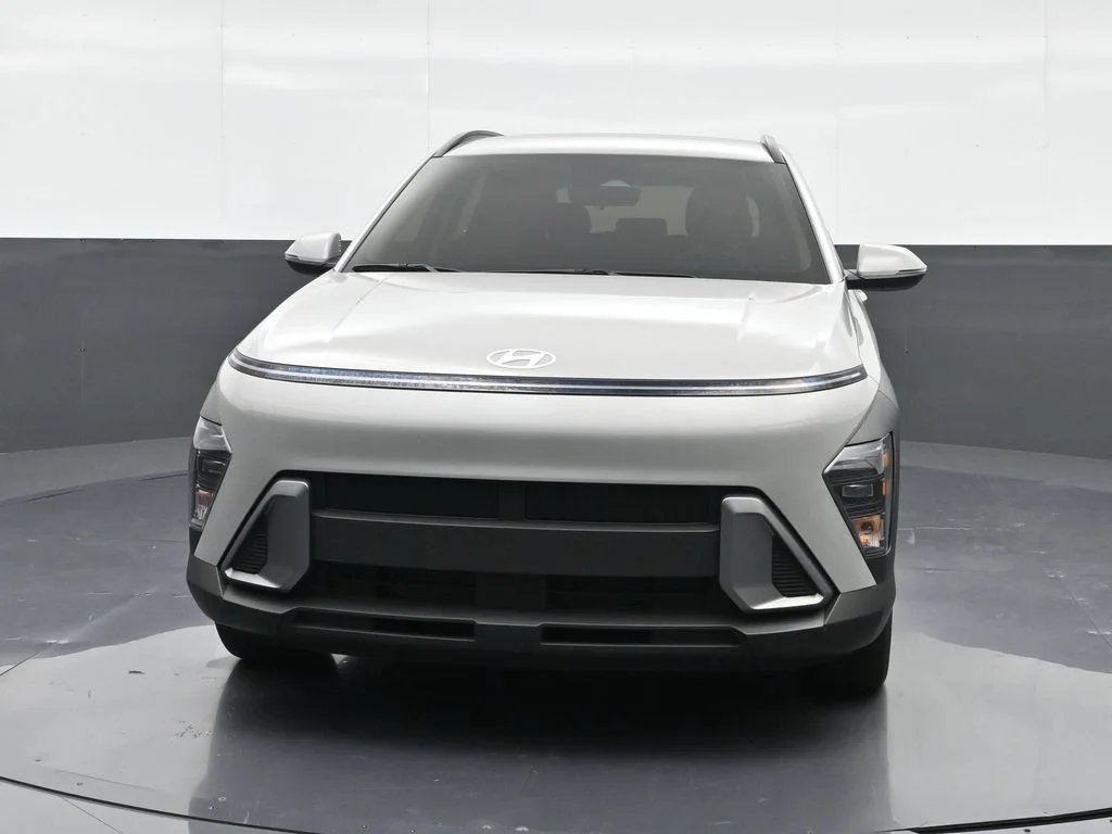 Used 2024 Gray Hyundai SEL image 6