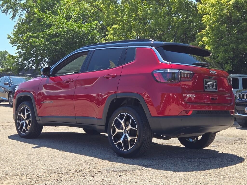 New 2026 Red Hot Pearl-Coat Exterior Paint Jeep Limited image 15