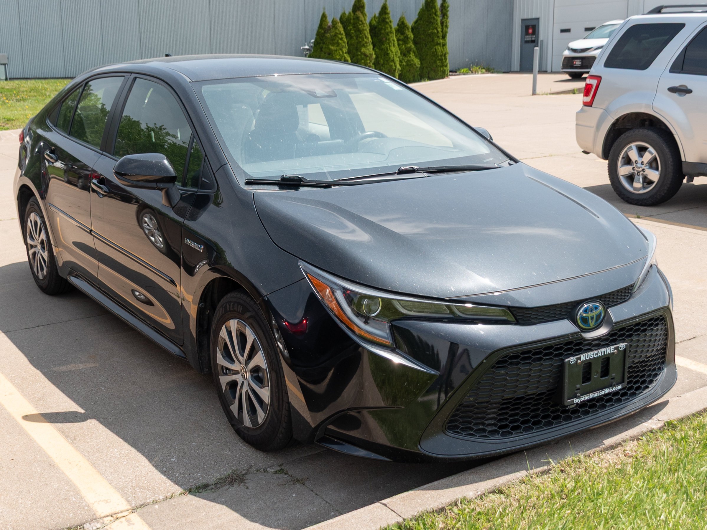 2020 Toyota Corolla LE Hybrid AT's photo