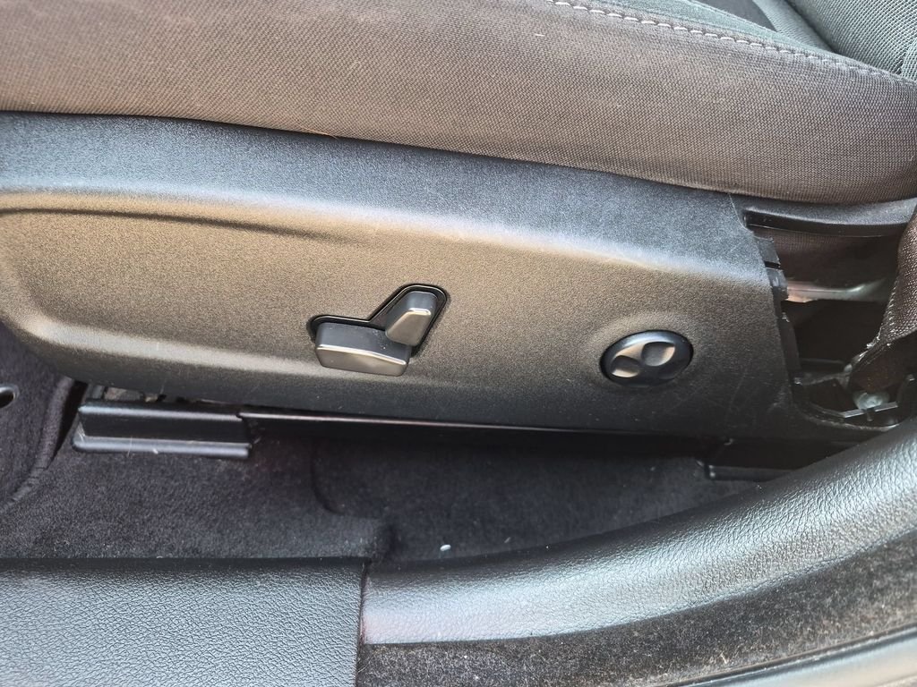 Used 2021 Gray Dodge SXT image 12