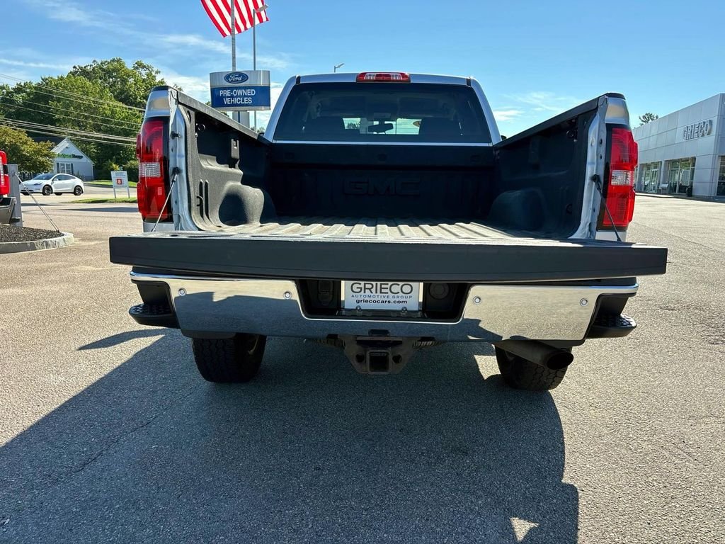 Used 2019 Silver GMC SLE image 5