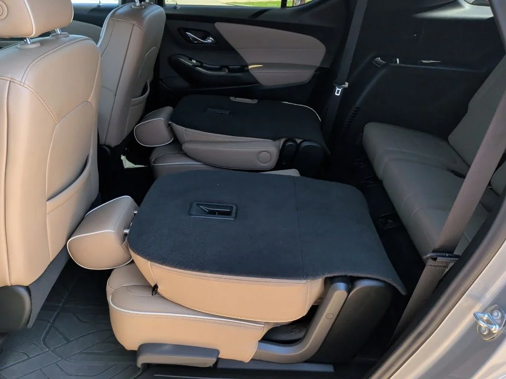 Used 2023 Gray Chevrolet Premier image 34