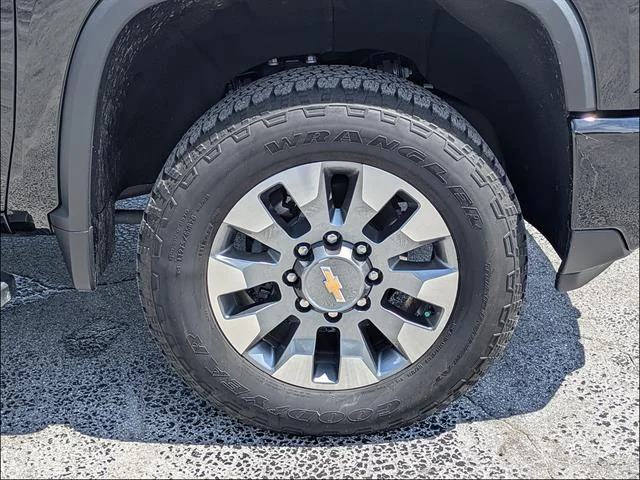 2024 Chevrolet Silverado 2500HD Custom - Photo 12