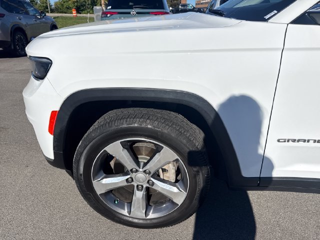 Used 2021 White Jeep Limited image 10