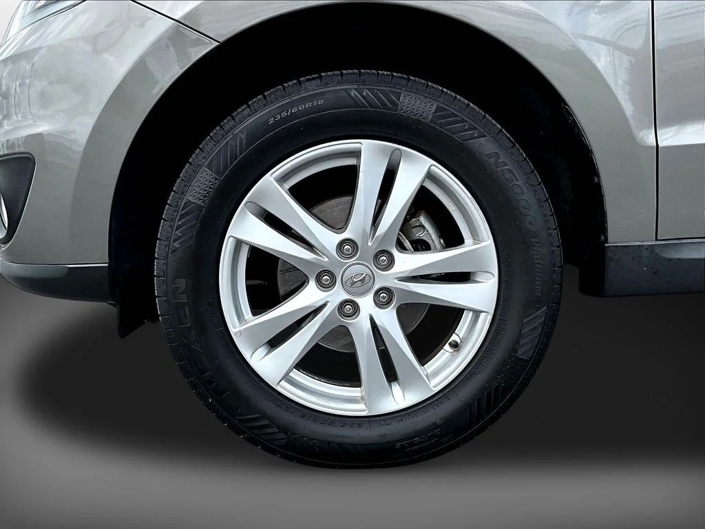 Used 2012 Gray Hyundai Limited image 31