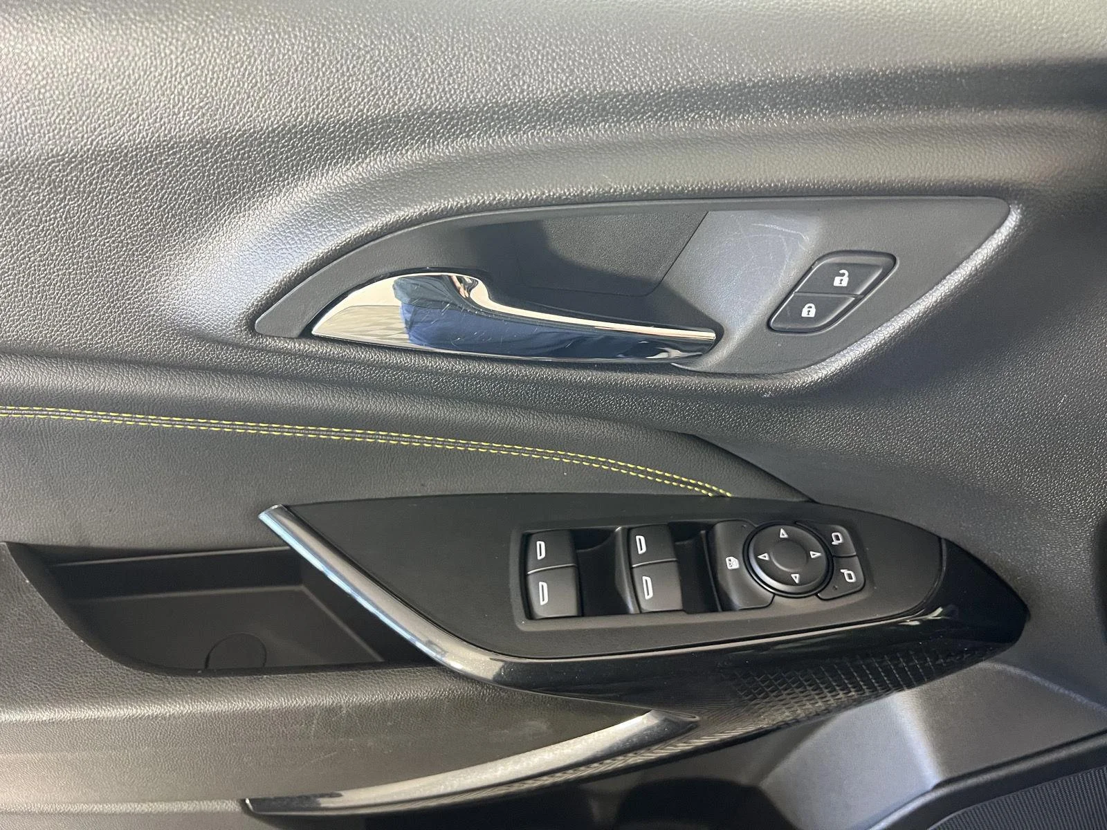 Used 2024 Mosaic Black Metallic Chevrolet ACTIV image 8