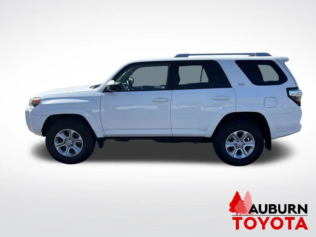 Used 2017 Super White Toyota SR5 image 8