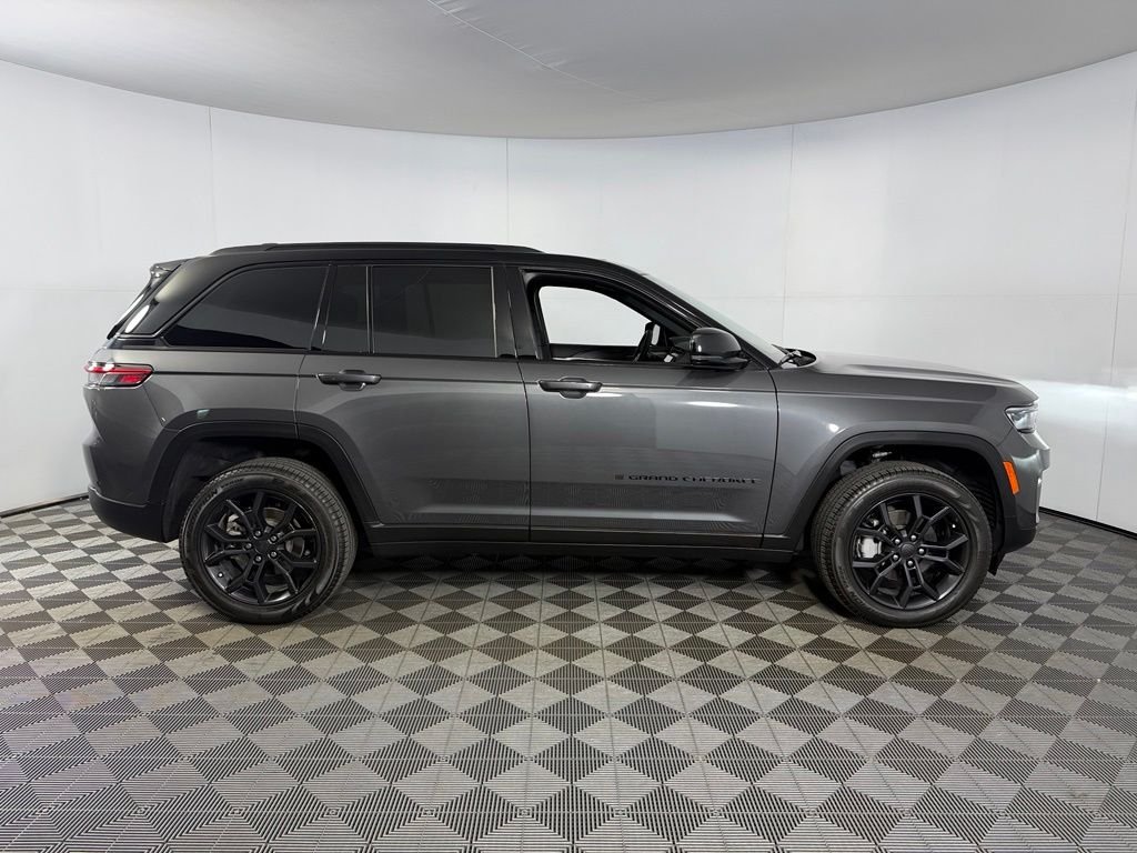 Certified Used 2025 Gray Jeep Limited image 5