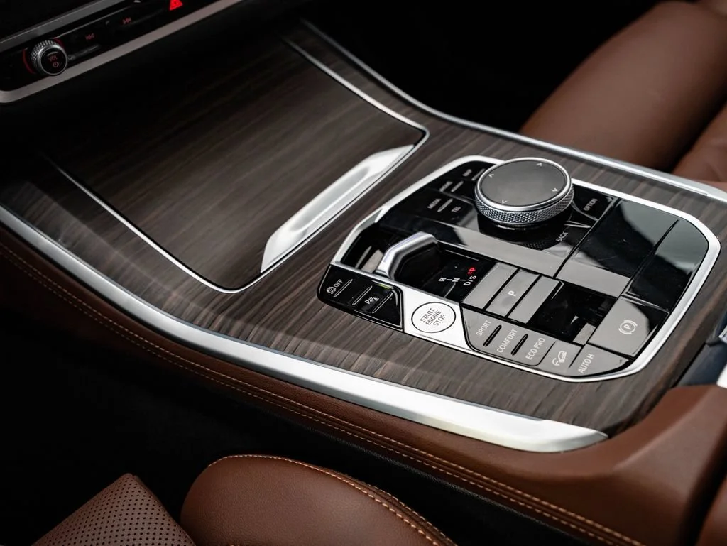 Used 2024 Skyscraper Grey Metallic BMW xDrive40i image 38