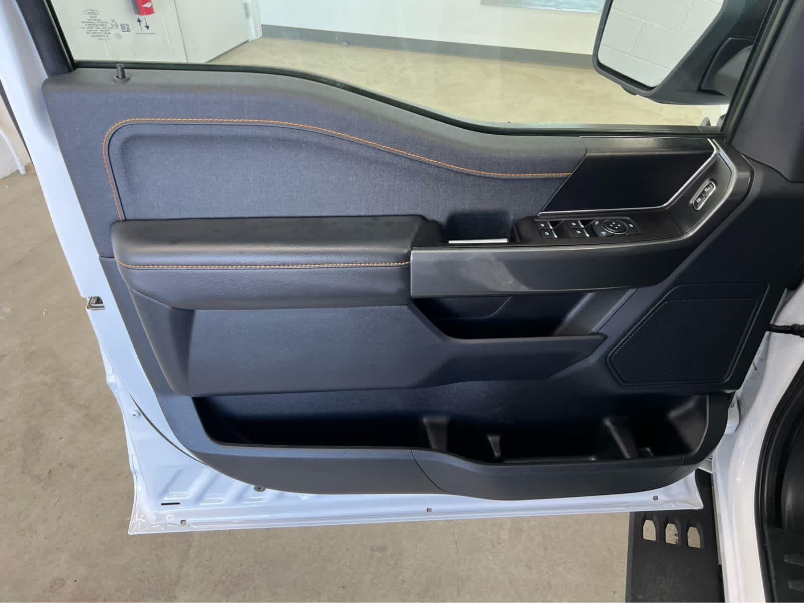 Used 2023 Oxford White Ford Tremor image 11