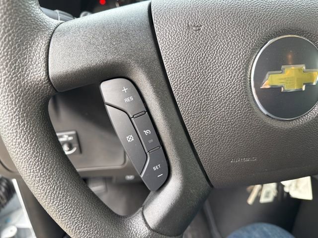 2025 Chevrolet Express Cargo Work Van - Photo 18